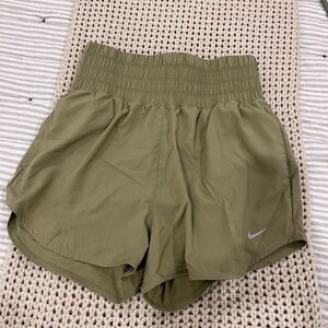 Nike Green Athletic Shorts Lightweight Performance